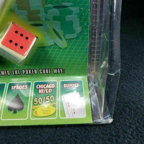 Twist‎ and Hold Texas Hold Em Poker Card Game Cube Travel Pressman New Sealed - Picture 11 of 12